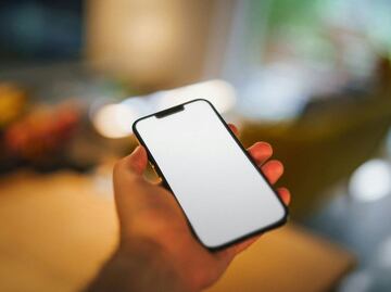 Qué debes evitar hacer con tu celular en plena ola de calor