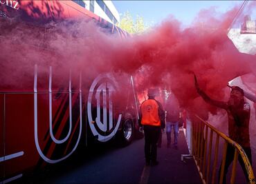 Afición del Toluca se da cita en las inmediaciones del Nemesio Diez