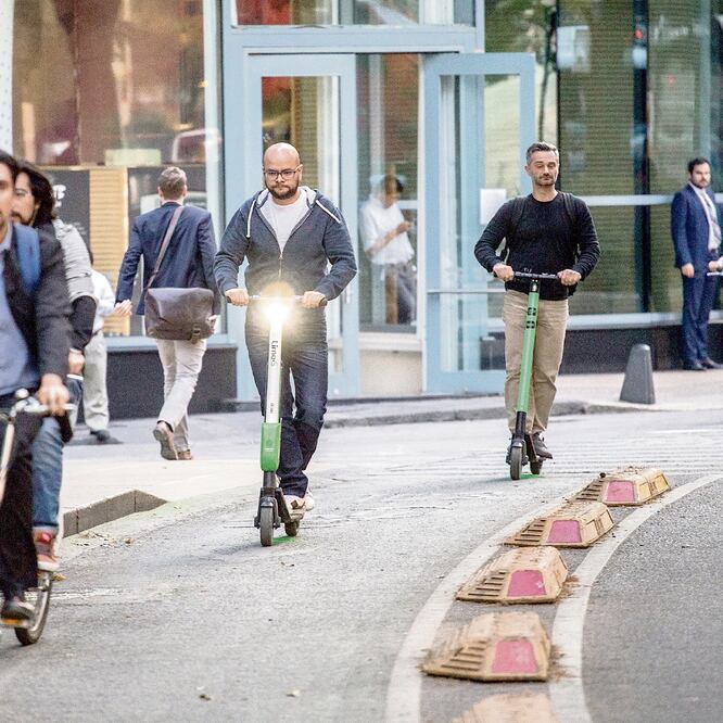 La Secretaría de Movilidad establece en sus lineamientos que cada compañía tiene permitido tener 500 scooters en operación en tres alcaldías. ARCHIVO EL UNIVERSAL