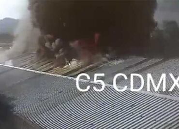 Se incendia fábrica en avenida Tláhuac
