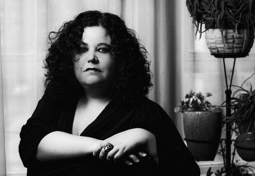 La escritora Artemisa Téllez ejerce además como tallerista, impartiendo cursos en diversos espacios sobre el Panorama de la narrativa lésbica mexicana./ Óscar Agis Quezada