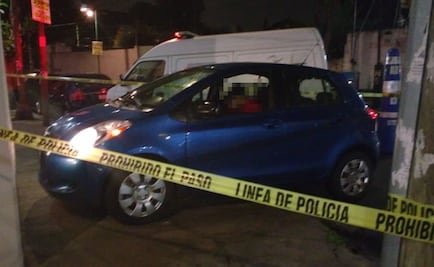 Hallan cadáver de un hombre dentro de auto en la colonia Benito Juárez