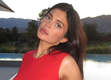Kylie Jenner posa en vestido de encaje, el mejor para este verano