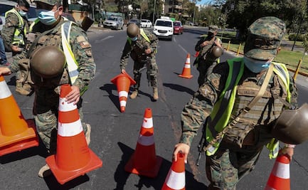 Ejército de Chile expulsa a 14 militares por participar en fiesta clandestina
