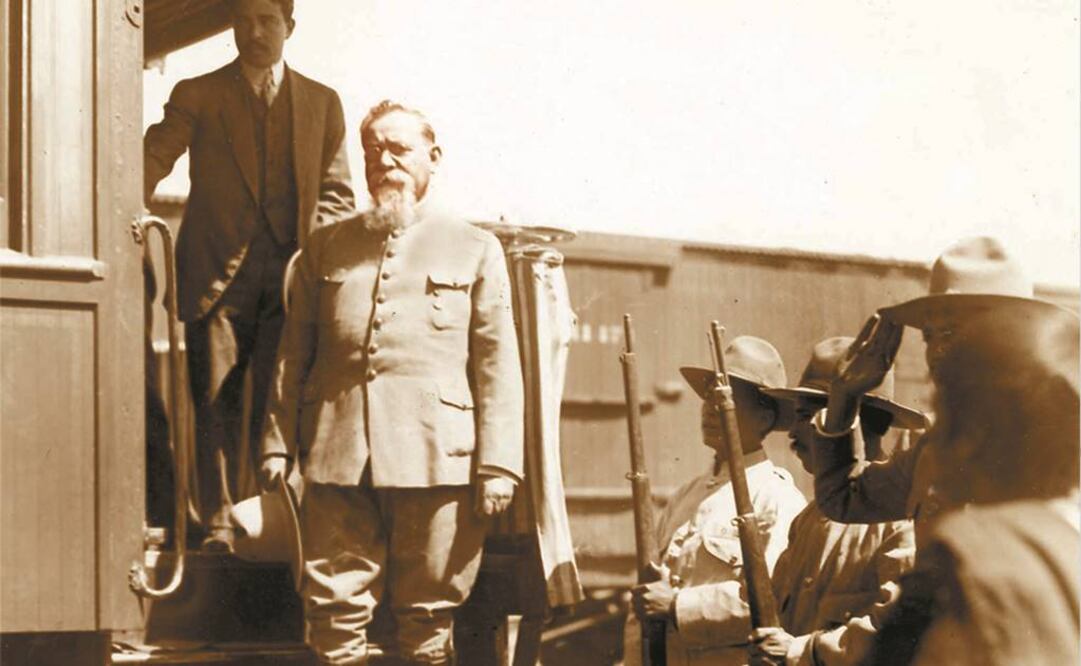 "Se dice mucho que Carranza era intransigente, pero gracias a esa conducta logró eliminar al Ejército anterior, que fue el que defendió a Porfirio Díaz", comentó la historiadora Josefina Moguel. IMAGEN: Fototeca/EL UNIVERSAL.