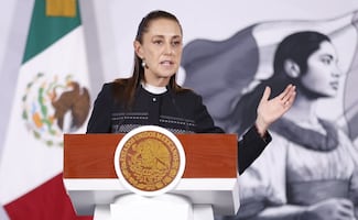 Sheinbaum anuncia aumento de "por lo menos" 10% a becas para deportistas; no le va a faltar nada a la Conade, asegura