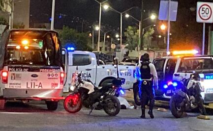 Asesinan a motociclista frente a plaza comercial en Neza