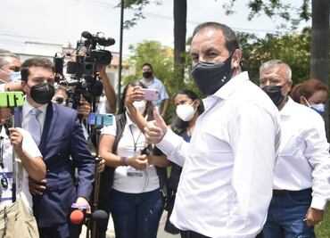 Cuauhtémoc Blanco emite su voto; "como un equipo de futbol, que gane el mejor", dice