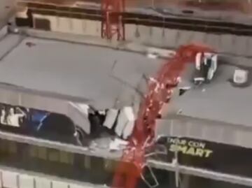 Grúa cae sobre gimnasio de un centro comercial en Chile; hay un muerto