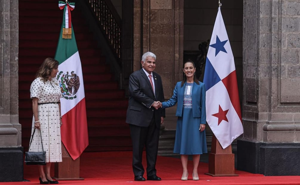 Presidenta Claudia Sheinbaum recibe a José Raúl Mulino, presidente de Panamá, en el Palacio Nacional este 15 de julio. Foto: Gabriel Pano EL UNIVERSAL