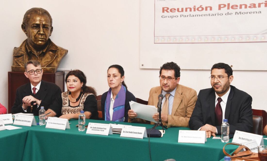 La bancada de Morena en la Asamblea Legislativa de la Ciudad de México llevó a cabo su plenaria, arropada por la coordinadora general de Organización y delegada de Tlalpan, Claudia Sheinbaum .(CORTESÍA ASAMBLEA LEGISLATIVA)