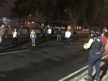 Fiesta, cumbia y cascarita en pleno bloqueo de Tlalpan