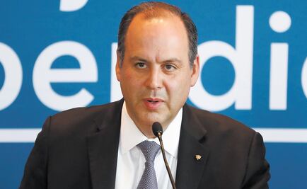 De Hoyos shuns the federal government