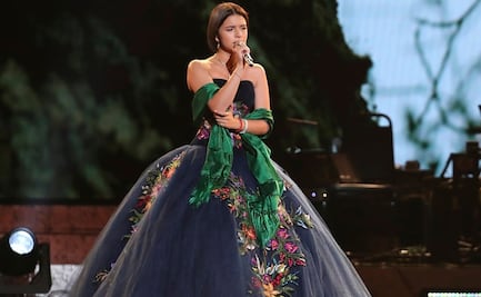 Segob descarta sancionar a Ángela Aguilar por cambiar tono del Himno Nacional