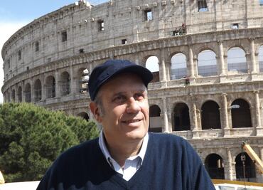 El feminismo a veces se convierte en un exceso de lucha: Federico Moccia