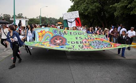 Estudiantes excluidos llegan a Parque Hundido