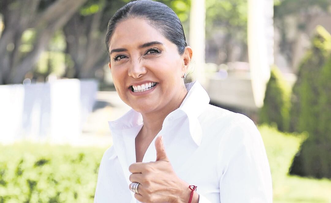 Proyecto de ciudad. Alejandra Barrales tuvo un encuentro con urbanistas a quienes presentó su idea de construir una segunda ciudad universitaria y un bosque. Foto: ARCHIVO EL UNIVERSAL