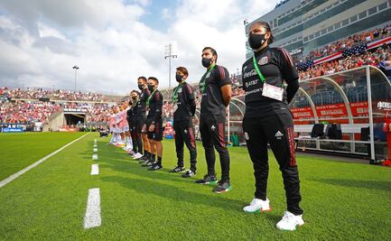 Maribel Domínguez y el miembro de su cuerpo técnico que sí fue cesado de la Selección Mexicana Femenil Sub-20