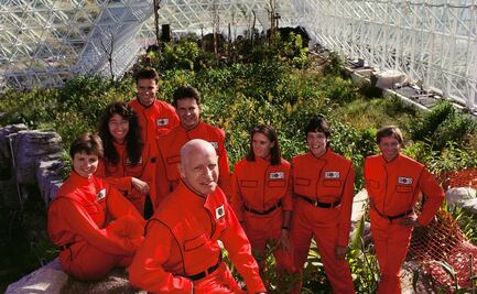 "Spaceship Earth" muestra insólita aventura previa al coronavirus