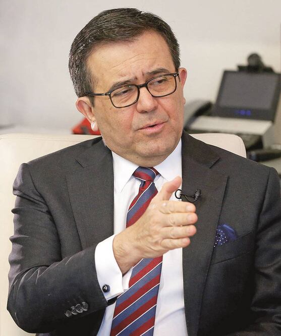 Por el primer lugar. Ildefonso Guajardo asegura que el nuevo TLCAN debería afianzar la “supremacía energética” de la región (ARCHIVO. EL UNIVERSAL)