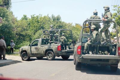 Militares estarán al frente de Sedena y Marina: AMLO