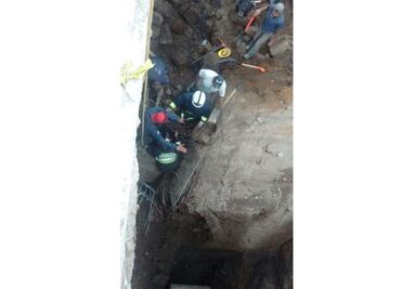 Confirman tres muertos por derrumbe en Huixquilucan