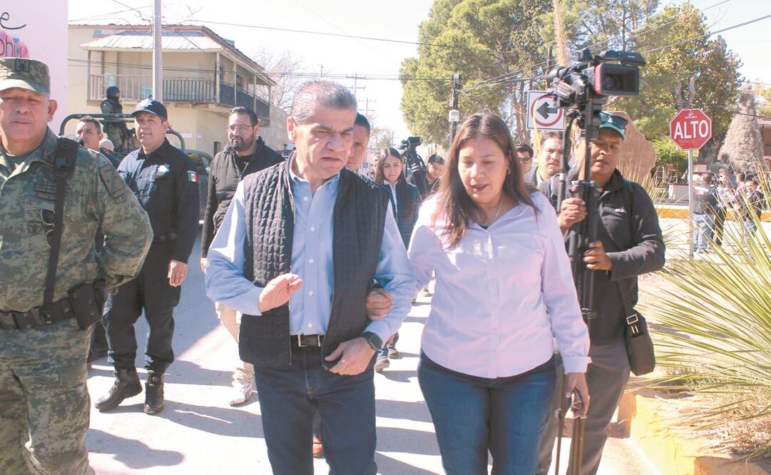 El gobernador Miguel Riquelme Solís y la alcaldesa Narcedalia Padrón recorrieron la zona afectada por la balacera en noviembre de 2019. Foto: ARCHIVO EL UNIVERSAL