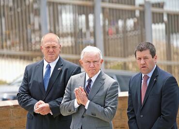 EU separará a los niños inmigrantes de familia