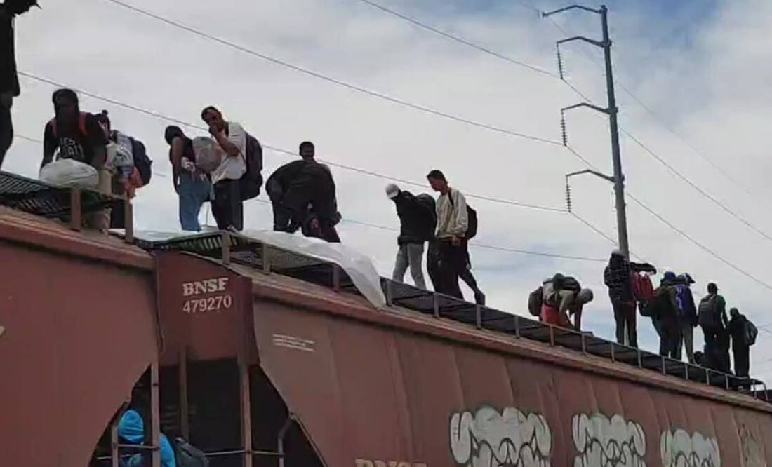 Cientos de migrantes de diversas nacionalidades llegaron este día a Ciudad Juárez, Chihuahua a bordo de vagones del tren. Foto: especial
