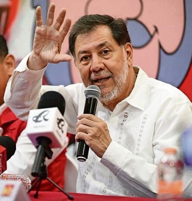 Fernández Noroña se quejó de que lo malmodean. Foto: Especial