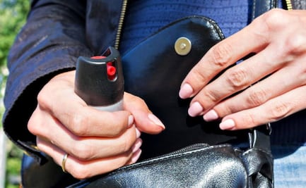 Proponen que mujeres puedan usar gas pimienta y electrochoques para defensa personal