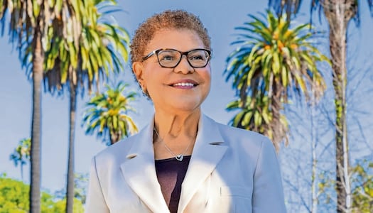 “Política migratoria debe respetar la dignidad humana”: Karen Bass, alcaldesa de Los Ángeles