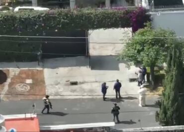 FGR catea domicilio donde detuvieron a “Billy” Álvarez; decomisan celulares y facturas