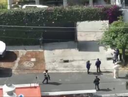 FGR catea domicilio donde detuvieron a “Billy” Álvarez; decomisan celulares y facturas