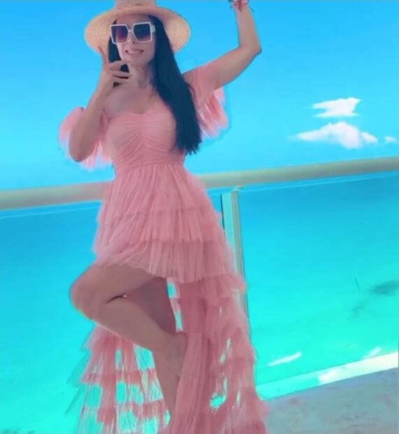 Maribel Guardia posando. Fuente: Instagram @maribelguardia