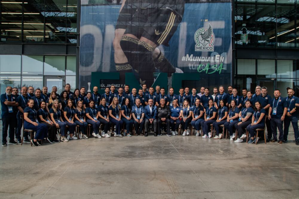 Mikel Arriola y los Comisarios del futbol mexicano / Foto: FMF