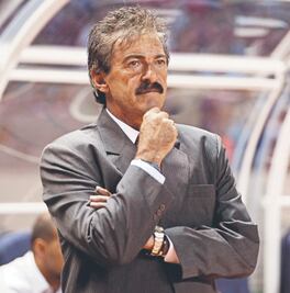 Ricardo La Volpe se retira como entrenador