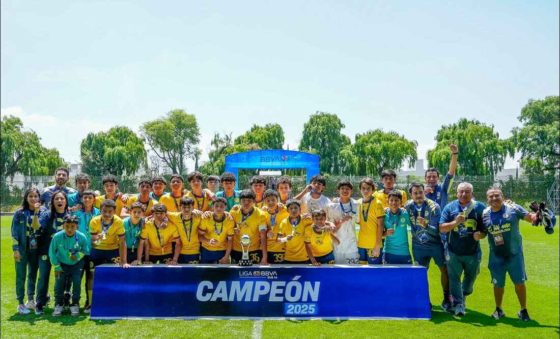 América ganó el trofeo de la categoría Sub-14 tras derrotar al Atlas en la final de fuerzas básicas / FOTO: Imago7