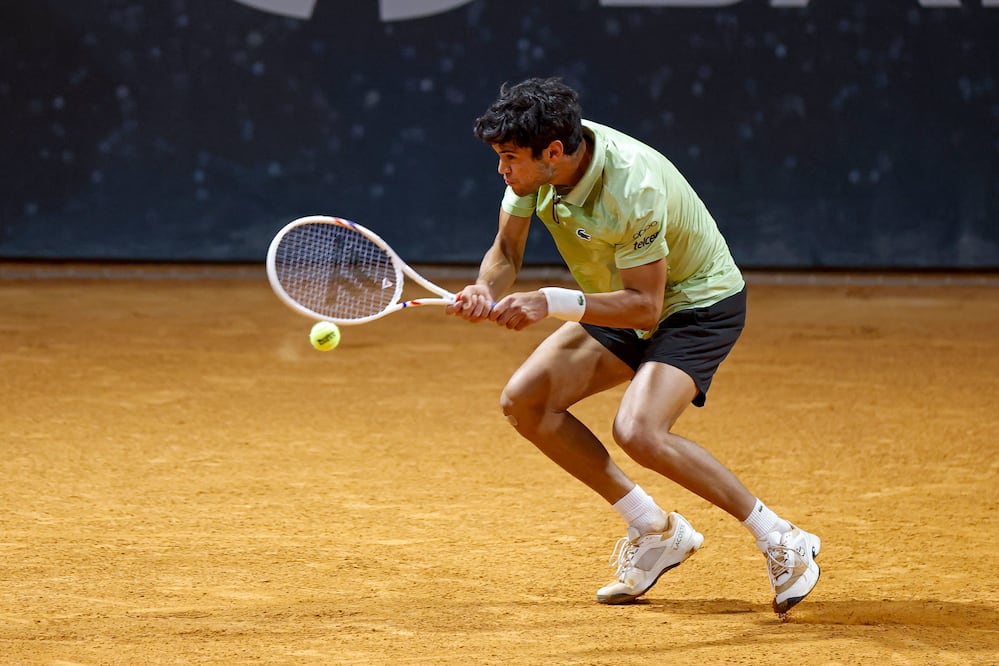 Rodrigo Pacheco en partido, durante las semifinales del San Luis Tennis Open - Foto: MEXTENIS