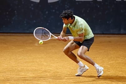 Rodrigo Pacheco vive una noche amarga en el San Luis Tennis Open; cae en singles y dobles