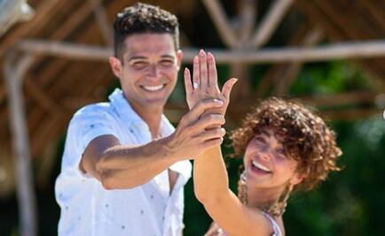 Wells Adams sorprende a Sarah Hyland y le pide matrimonio en la playa 