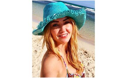 Andrea Legarreta se luce en bikini 