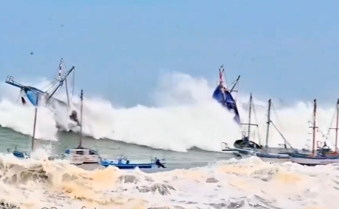 Perú cerró 91 puertos y restringió el acceso a playas recreativas debido a fuertes oleajes que golpean su litoral hasta el 1 de enero. (28/12/24) Foto: Captura de pantalla