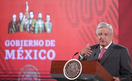 AMLO prevé entregar boletos de la rifa del avión presidencial a escuelas