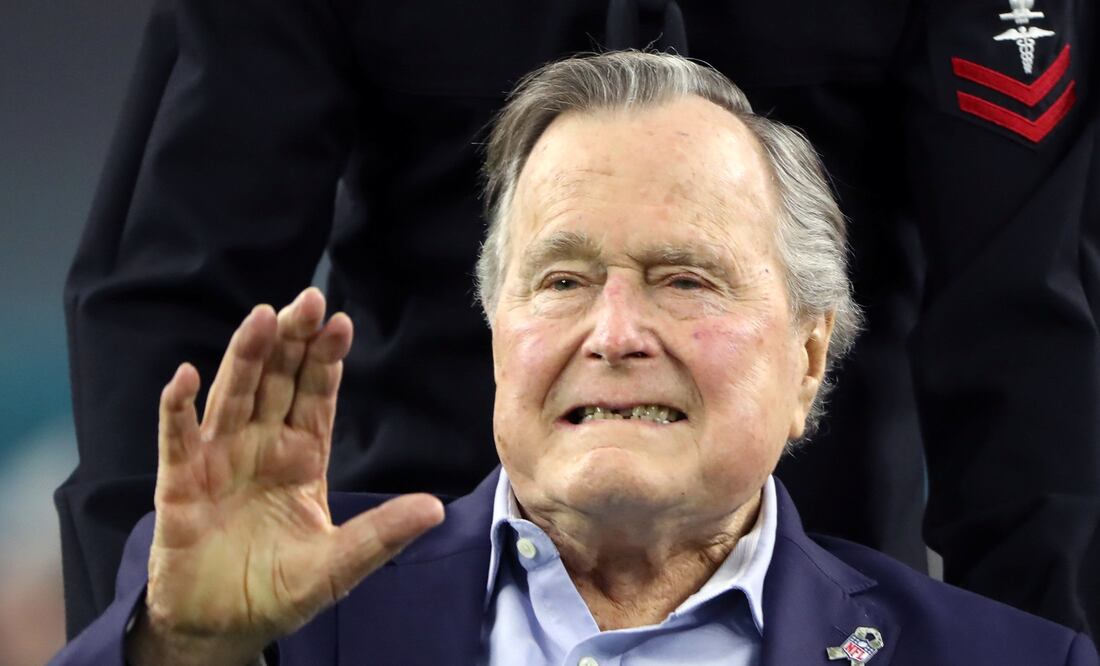 El ex presidente George H.W. Bush estuvo presente en el Super Bowl 51 entre los Falcons de Atlanta y los Patriots de Nueva Inglaterra el 5 de febrero de 2017, en Houston.(Foto: Reuters)