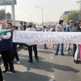 Cierran DIF Naucalpan; empleados exigen pagos