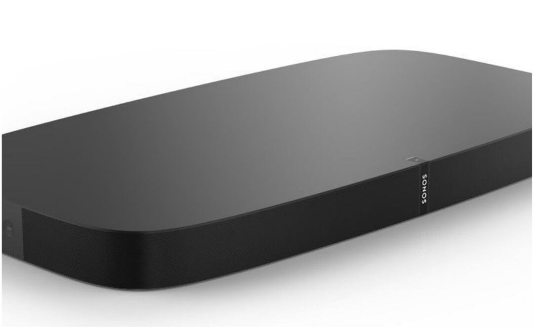 Esta base se coloca debajo de los televisores de manera discreta sin consumir mucho espacio