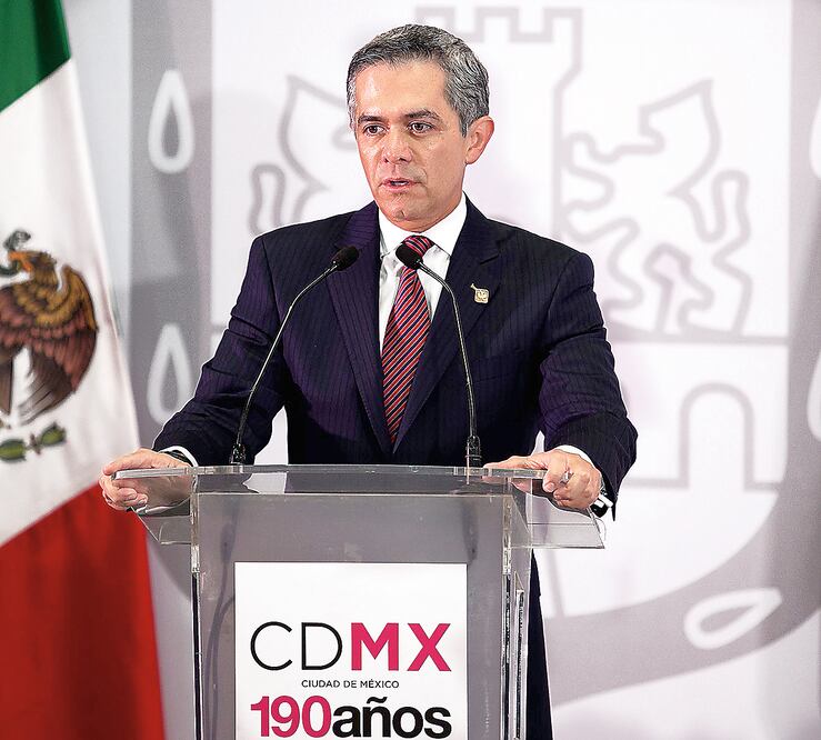 El jefe de Gobierno capitalino, Miguel Ángel Mancera, descarta que en la ciudad de México haya fo cos rojos por la presencia del narco