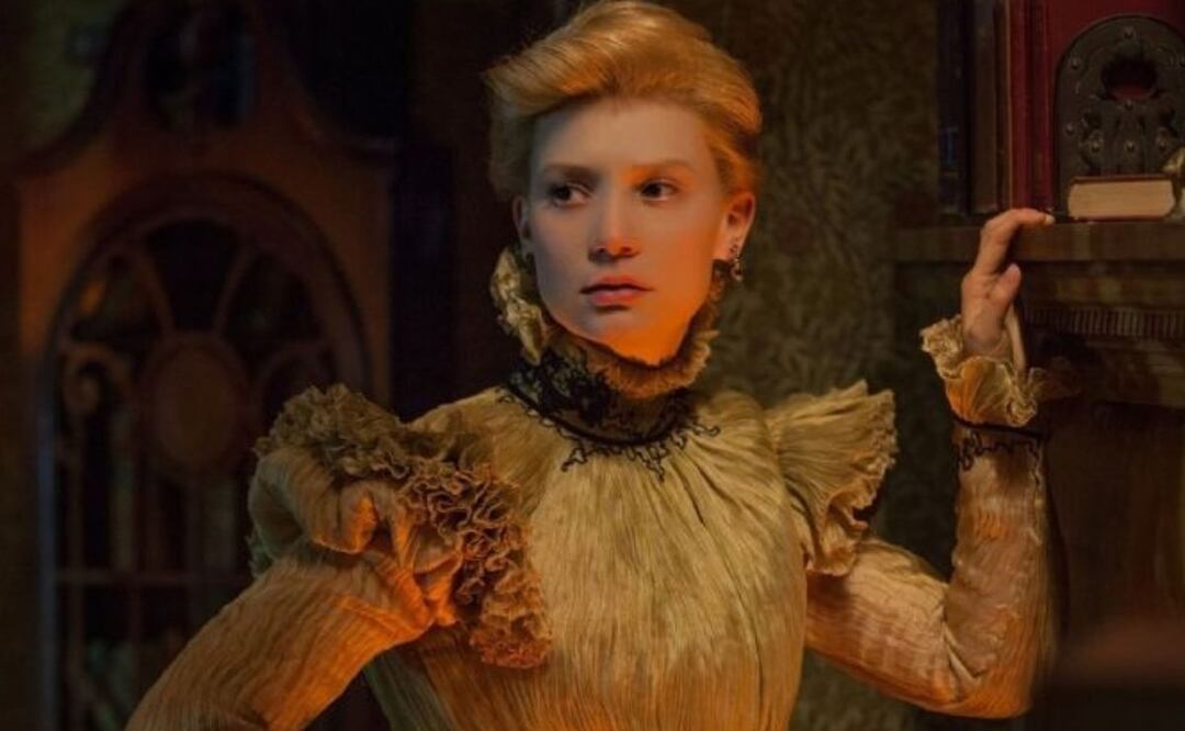 Mía Wasikowska interpretando a "Edith Cushing" en 'La cumbre escarlata'. Fuente: Twitter: @ShowMundialShow