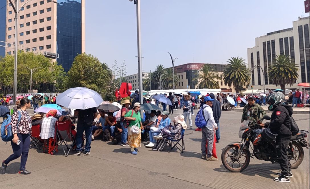 Integrantes de la CNTE volvieron a cerrar varias avenidas principales de la Ciudad de México; exigen diálogo directo con la presidenta Claudia Sheinbaum y aumento salarial, el 21 de mayo de 2025. Foto: Juan Boites/EL UNIVERSAL